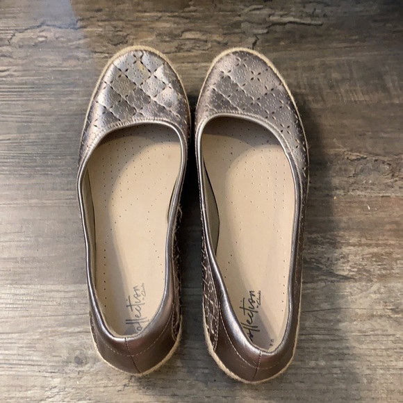 FINAL PRICE Cute Collection by Clark’s Women’s Slip On Shoes - Picture 4 of 9